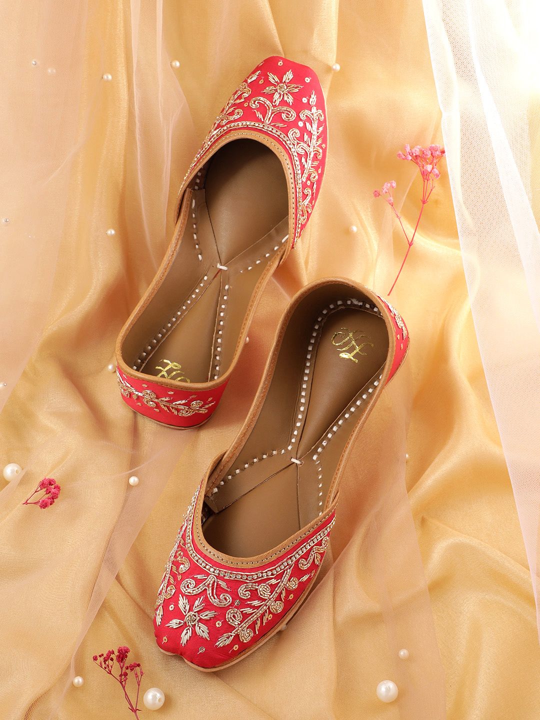 House of Pataudi Women Ethnic Embellished Mojaris