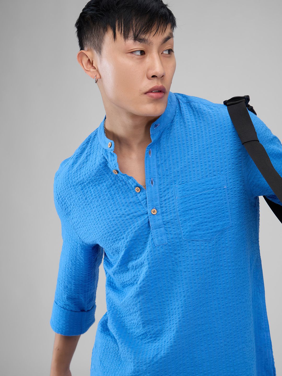 VASTRADO Self Design Mandarin Collar Straight Short Kurta