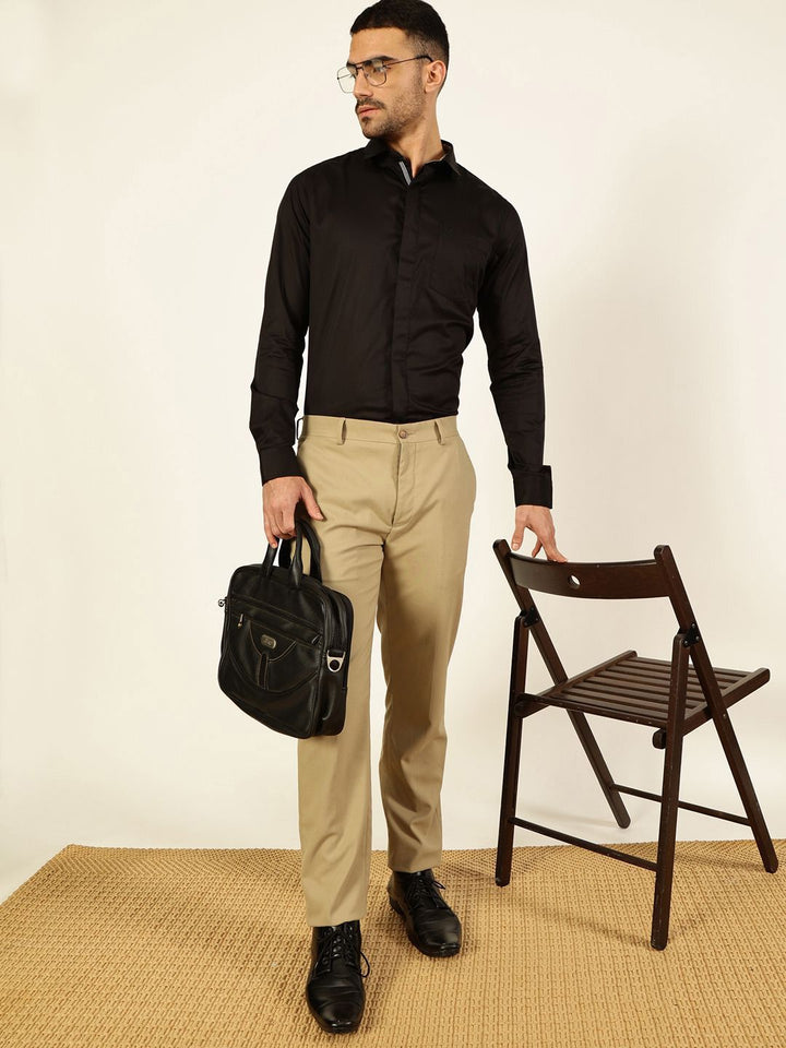 Thomas Scott Men Premium Cutaway Collar Solid Cotton Formal Shirt