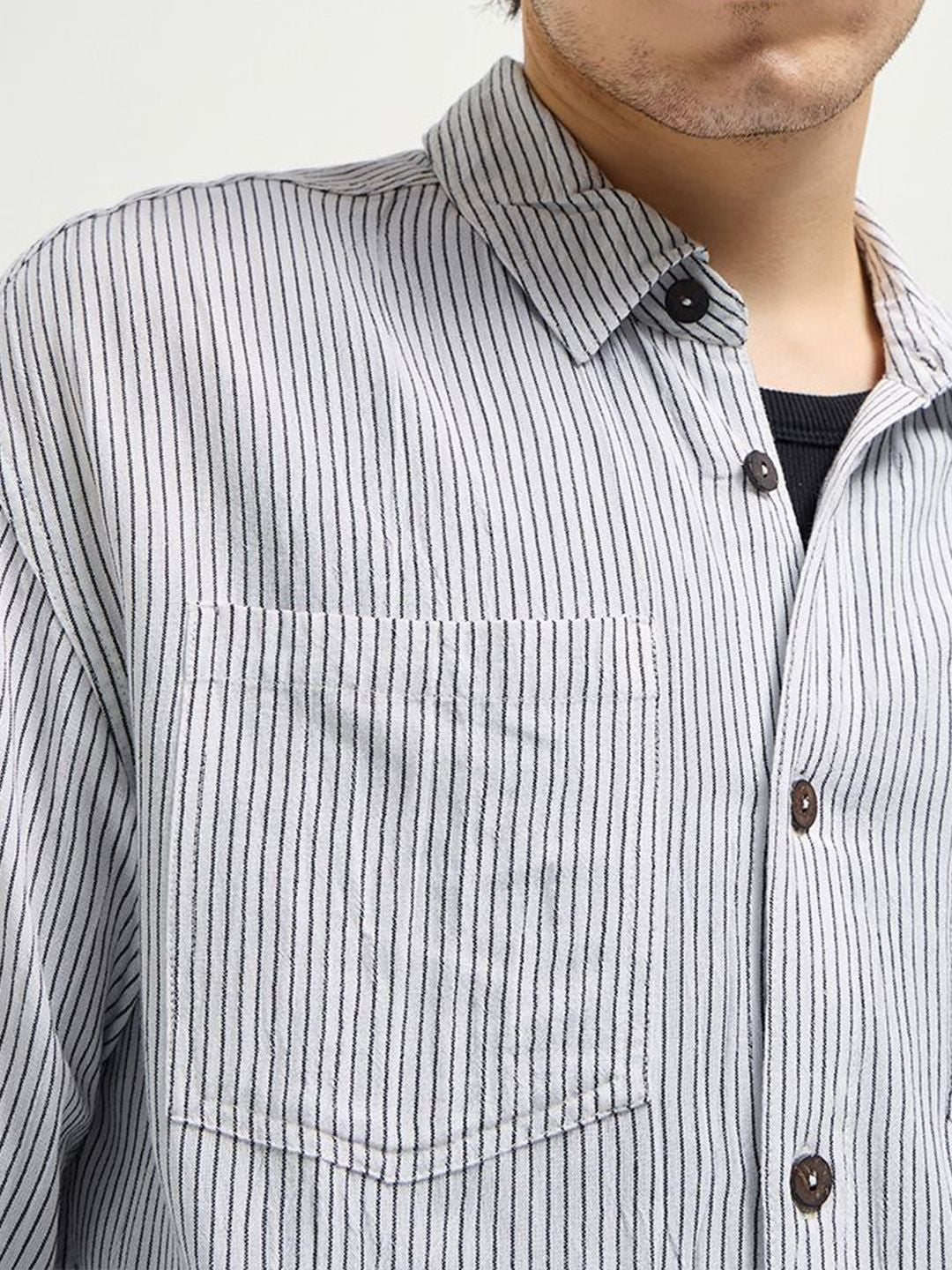 THE BEAR HOUSE Men Spread Collar Pinstripes Striped Casual Shirt