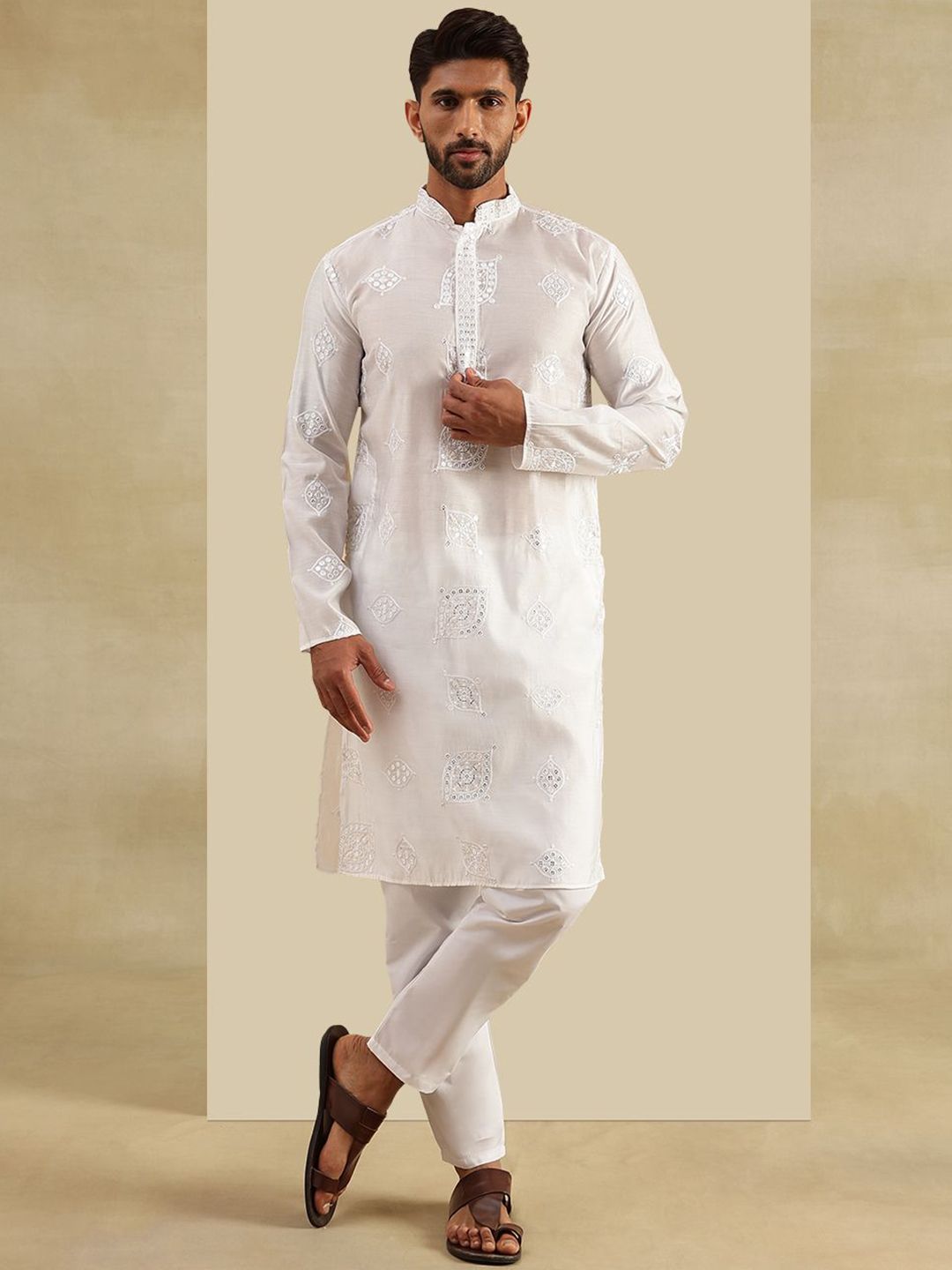 SOJANYA Ethnic Motifs Embroidered Mandarin Collar Mirror Work Kurta With Pyjamas