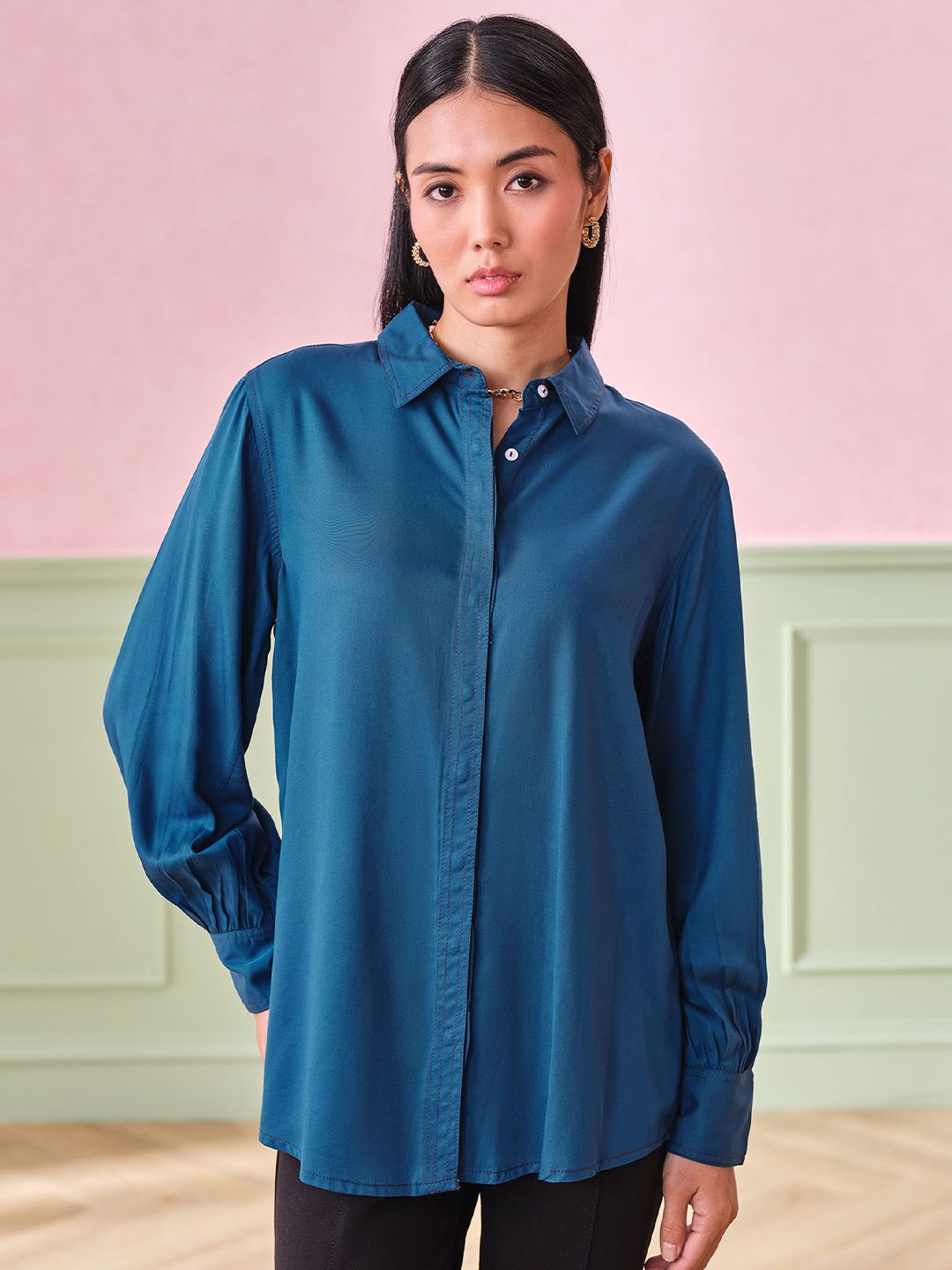 AND Women Solid Shirt Collar Top