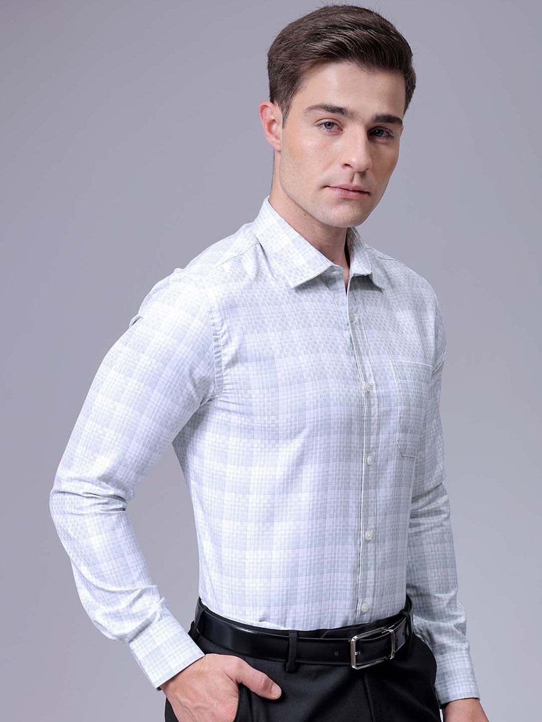 The Indian Garage Co. X Luxe Men Slim Fit Cutaway Collar Checked Formal Shirt