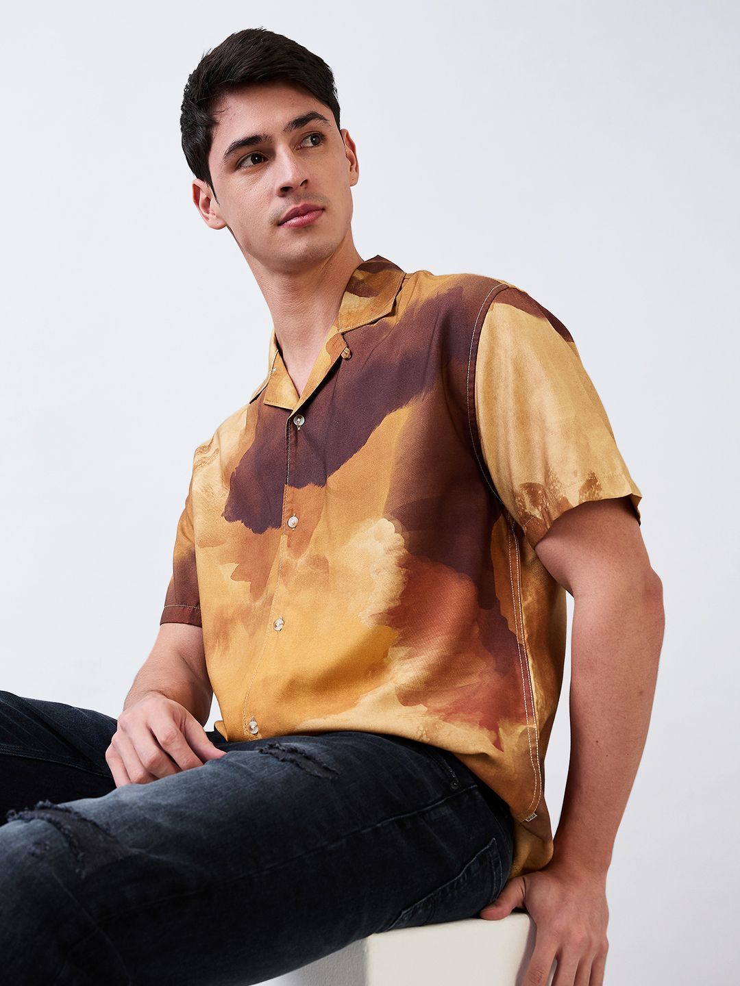 SPYKAR Men Relaxed Fit Cuban Collar Abstract Printed Casual Shirt