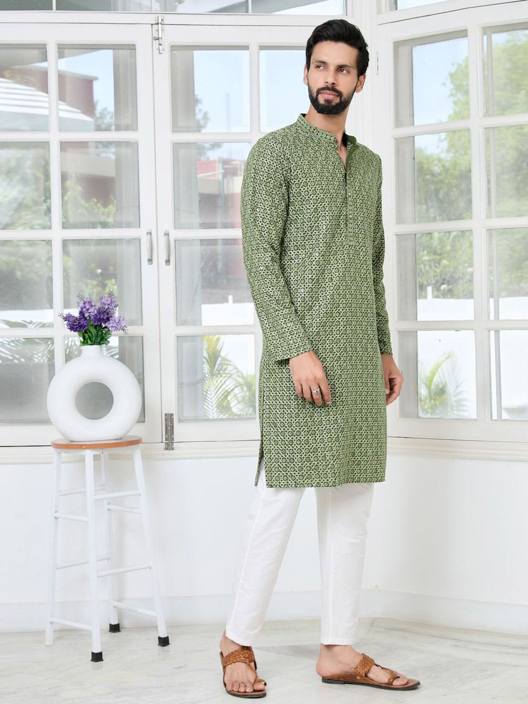 See Designs Floral Embroidered Mandarin Collar Chikankari Straight Kurta