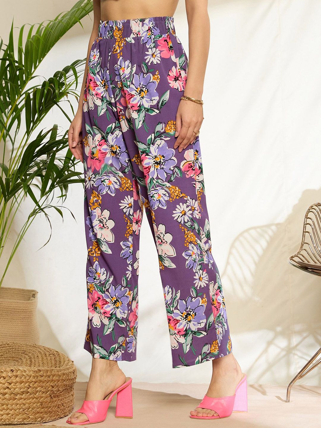 Berrylush Women Floral Printed Relaxed Loose Fit High-Rise Pleated Trousers