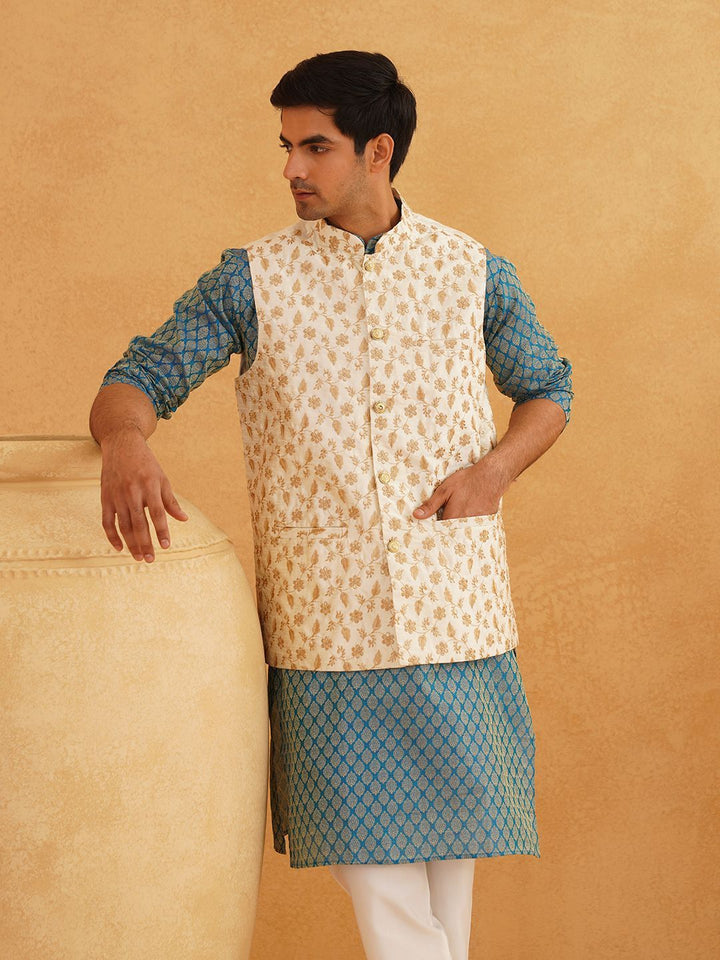 SOJANYA Motif Etnik Bercetak Kurta Kolar Mandarin Dengan Jaket Churidar Dan Nehru