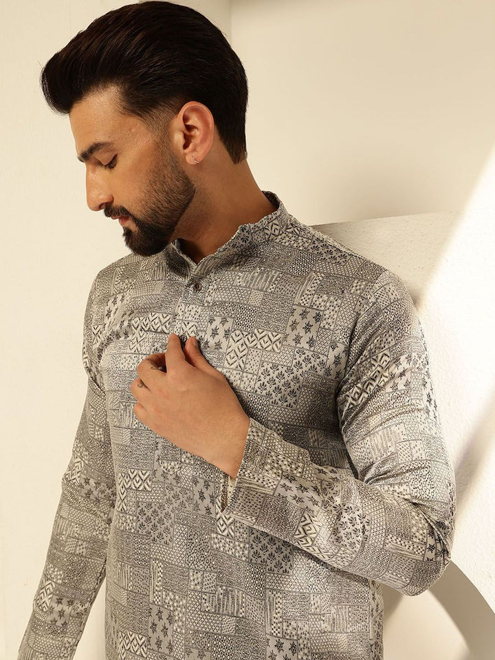 SOJANYA Woven Design Mandarin Collar Straight Kurta