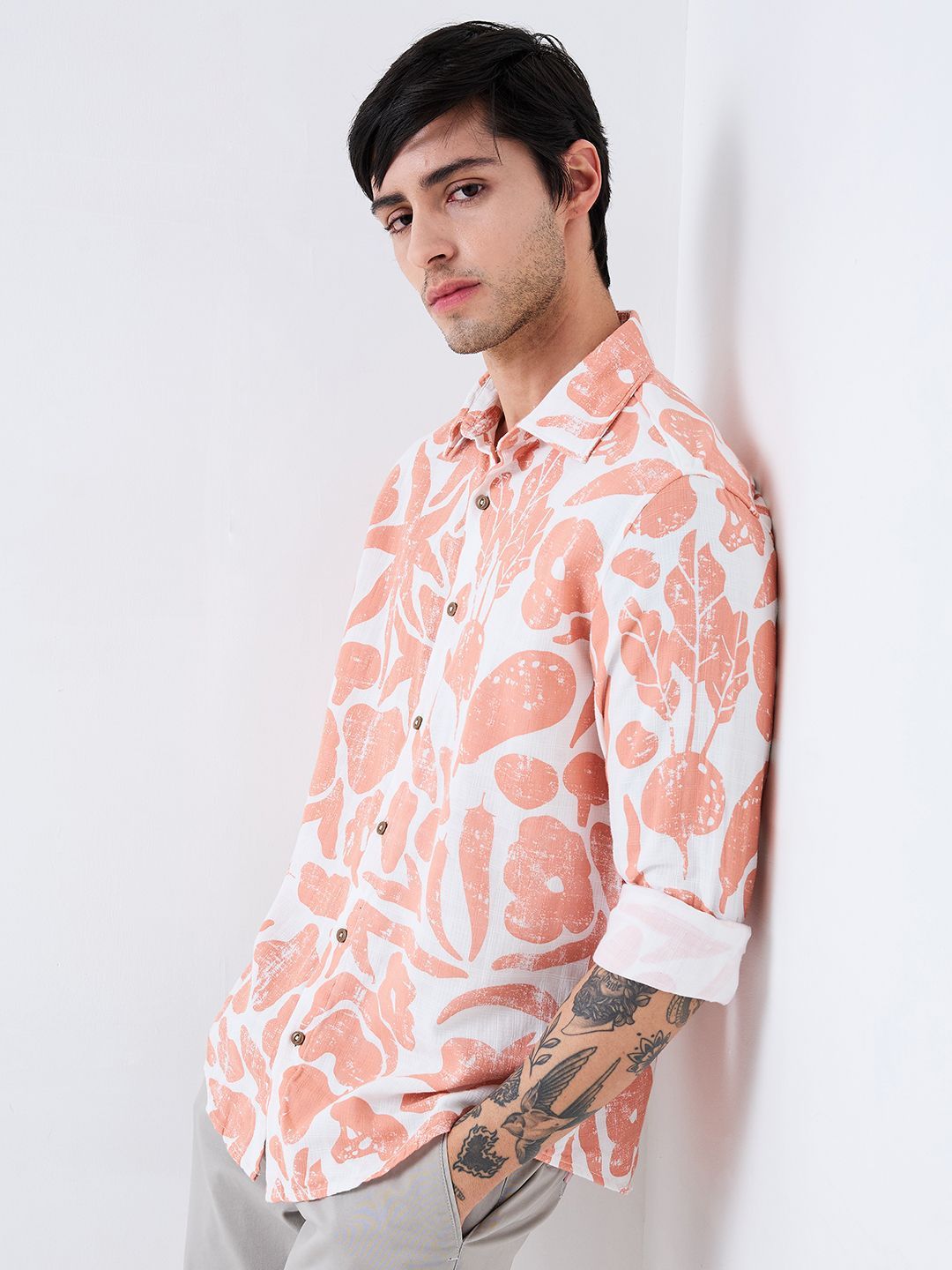 SPYKAR Men Slim Fit Spread Collar Floral Printed Cotton Casual Shirt