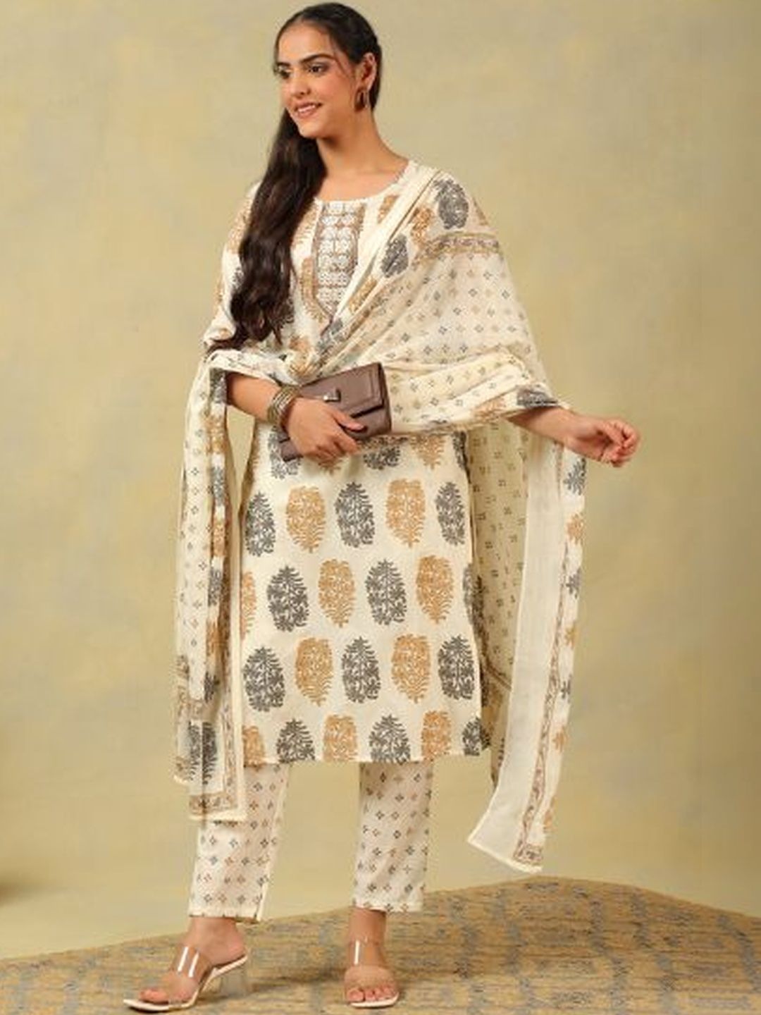 Mamicha Women Ethnic Motifs Printed Regular Thread Work Pure Cotton Kurta with Trousers & With Dupatta
