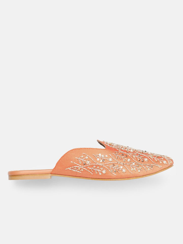House of Pataudi Embellished Ethnic Mules