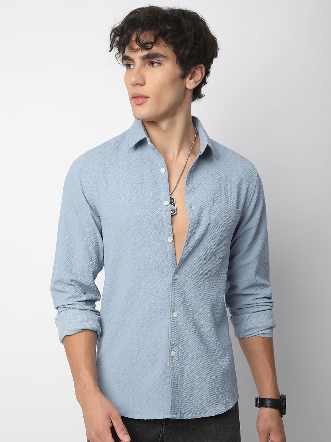 VASTRADO Men Classic Cutaway Collar Textured Slim Fit Casual Shirt