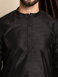Anouk Mandarin Collar Dupion Silk Kurta dengan Churidar