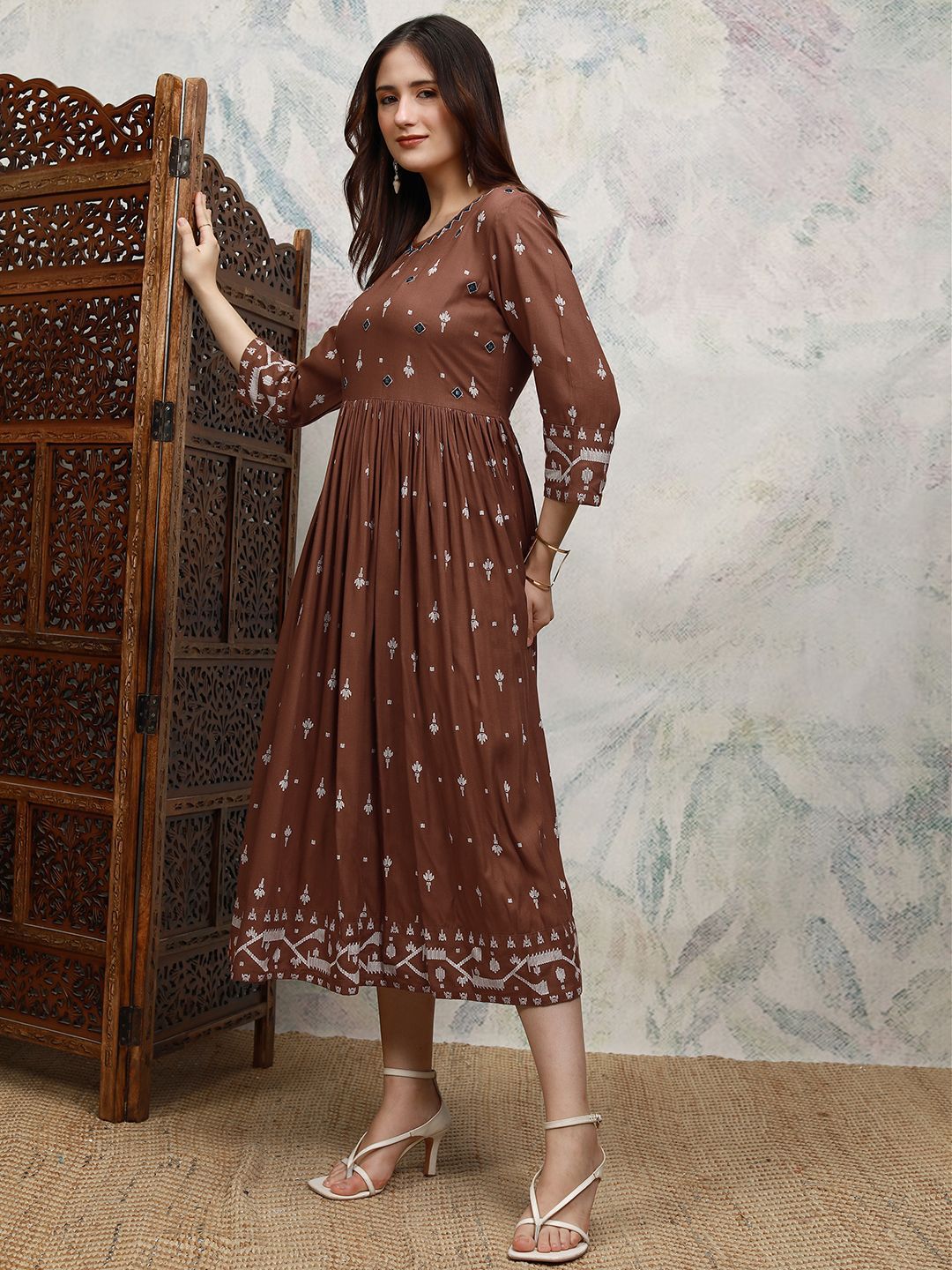 Vishudh Women Ethnic Motifs Embroidered Maxi Dress