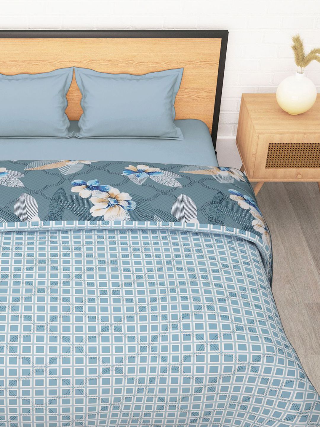 Story@home Grey & Blue Printed Reversible 120 GSM AC Room Double Bed Comforter