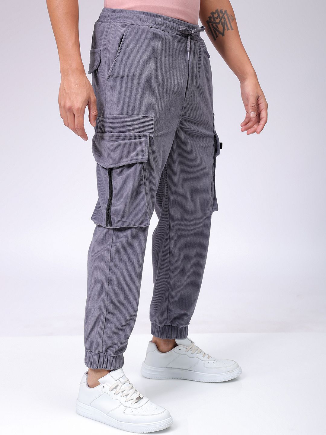 The Indian Garage Co Men Textured Loose Fit Joggers Trousers