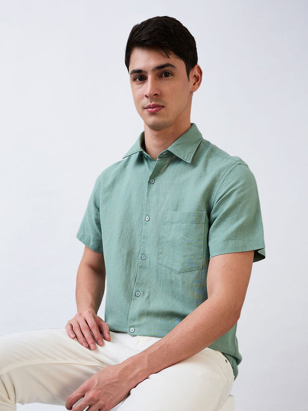 SPYKAR Men Slim Fit Spread Collar Solid Cotton Casual Shirt