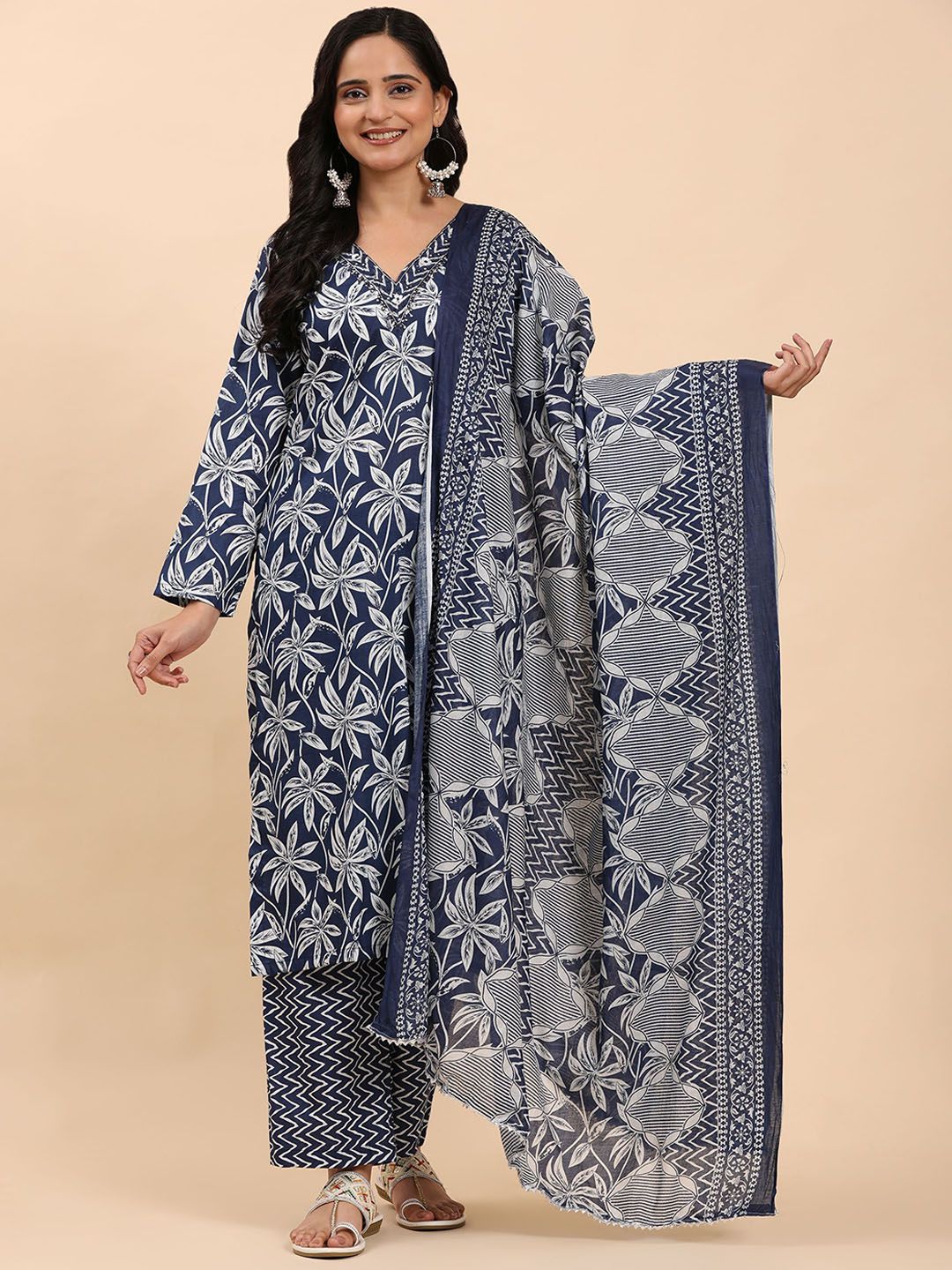 Mamicha Women Floral Printed Regular Pure Cotton Kurta with Palazzos & With Dupatta