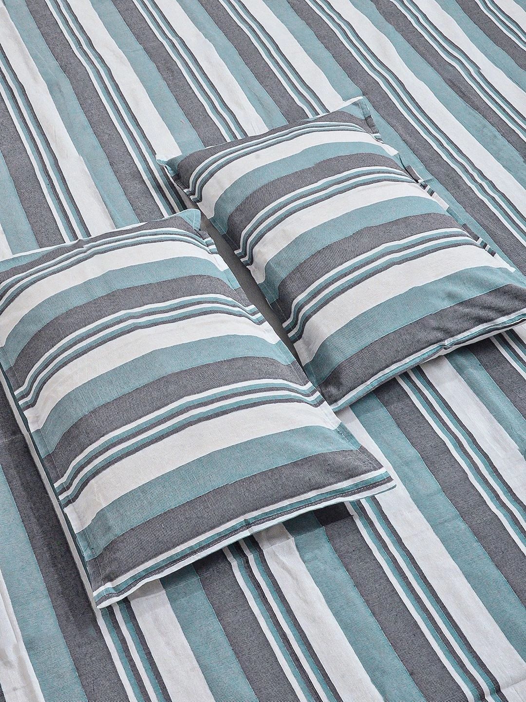 Myntra Elegant Homes Green Striped Pure Cotton Double Bedcover With 2 Pillow Cover
