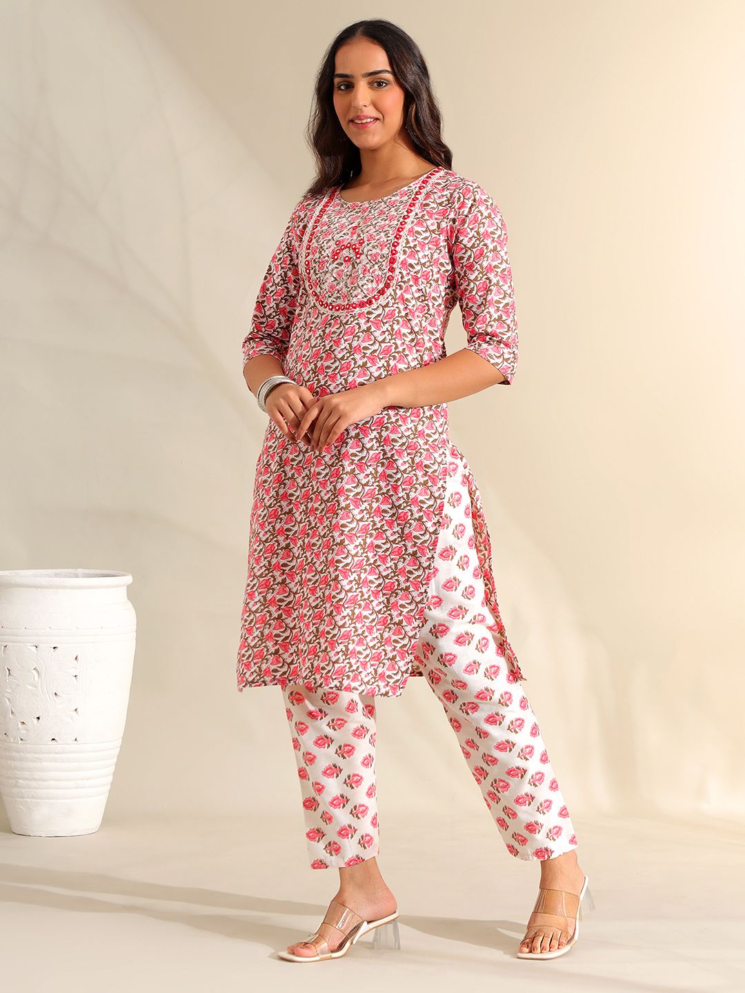 Mamicha Women Floral Printed Regular Mirror Work Pure Cotton Kurta with Trousers & With Dupatta