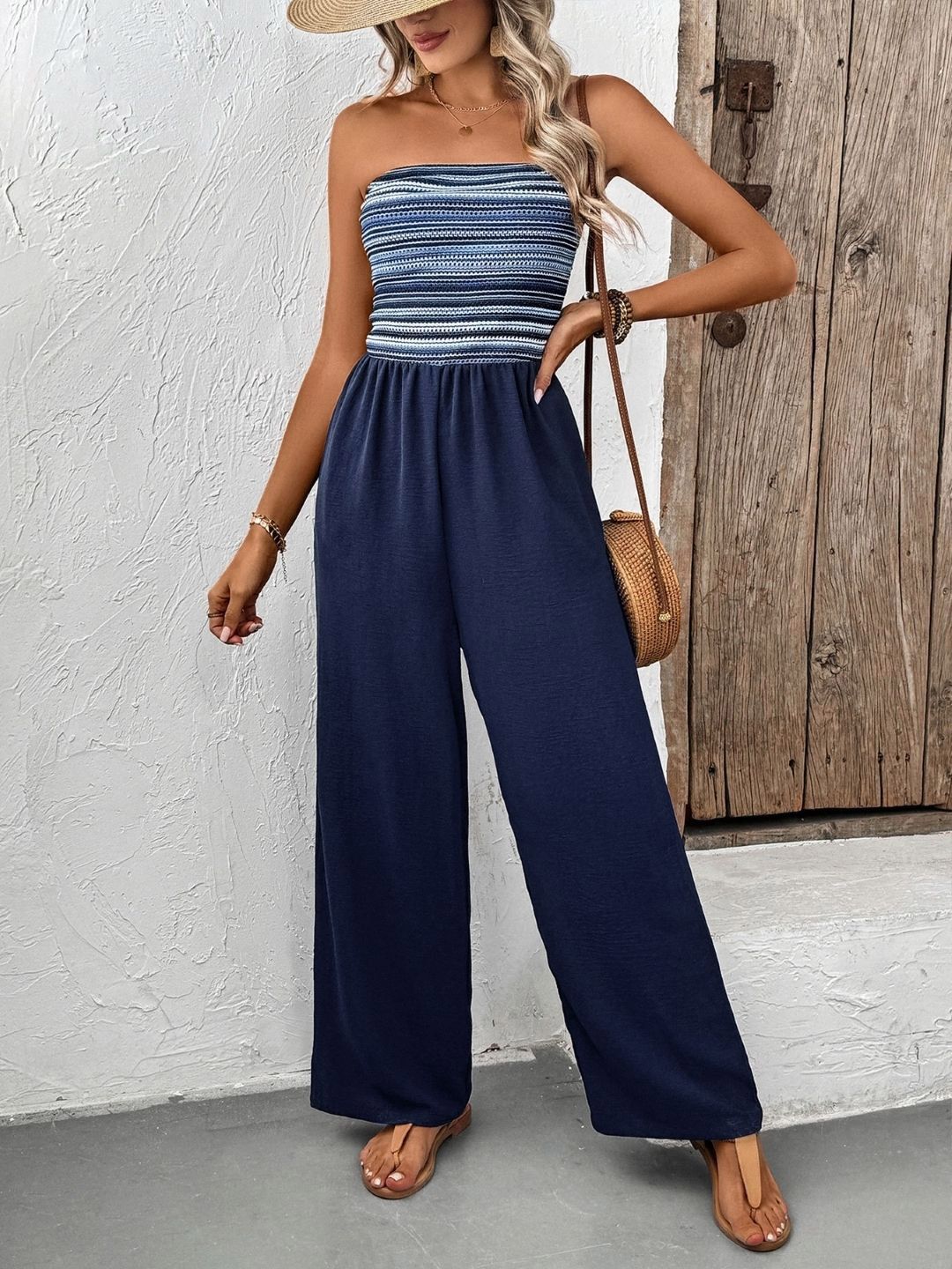 Semua Mengenai Anda Wanita Strapless Striped Basic Jumpsuit