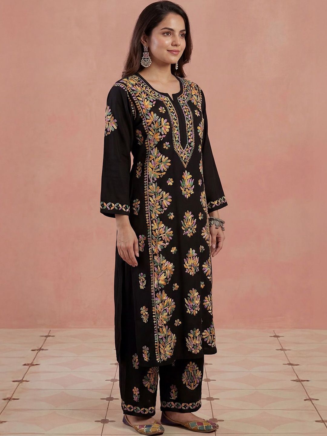 House of Chikankari Women Regular Chikankari Kurta with Trousers