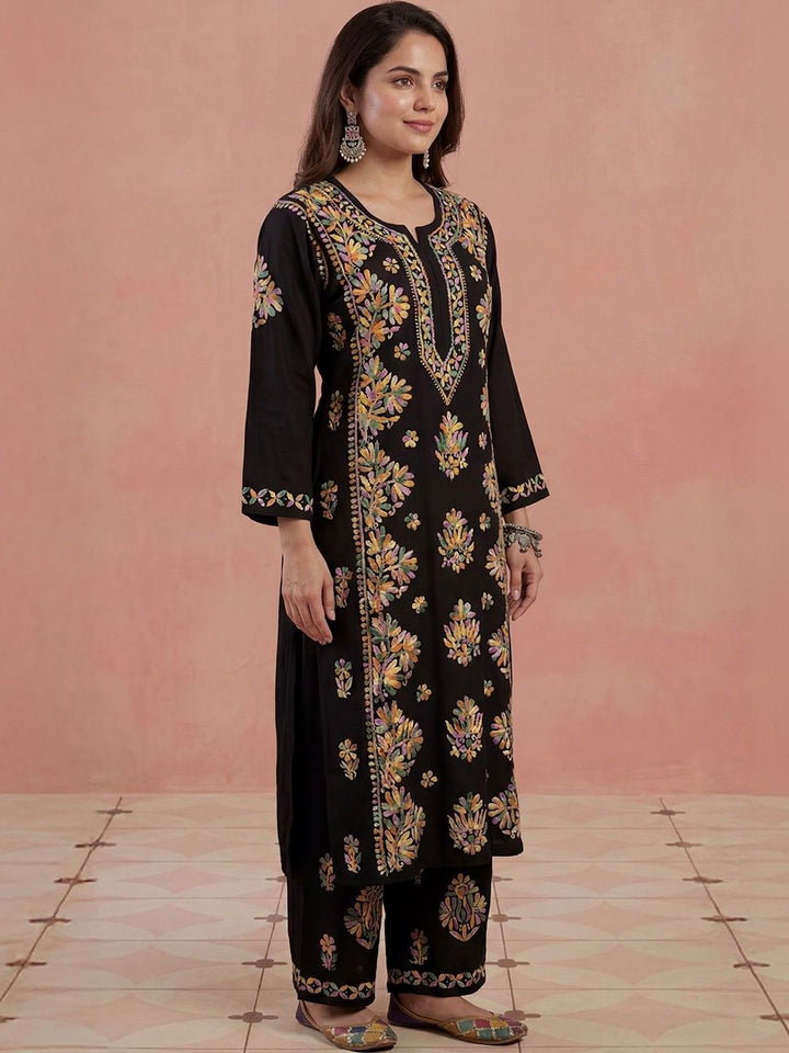 Rumah Chikankari Kurta Chikankari Biasa Wanita dengan Seluar