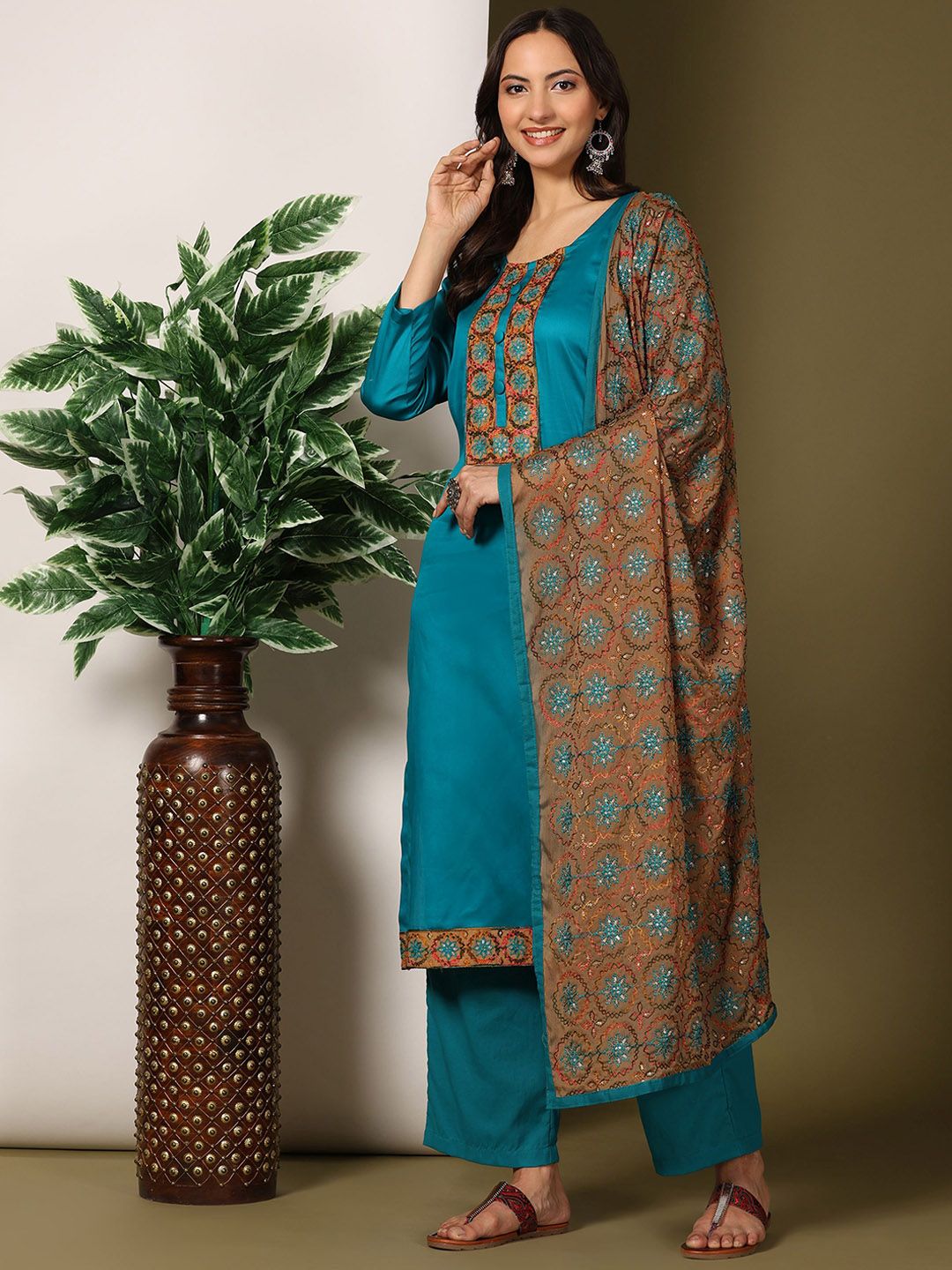 Mamicha Women Floral Embroidered Regular Pure Cotton Kurta with Palazzos & With Dupatta