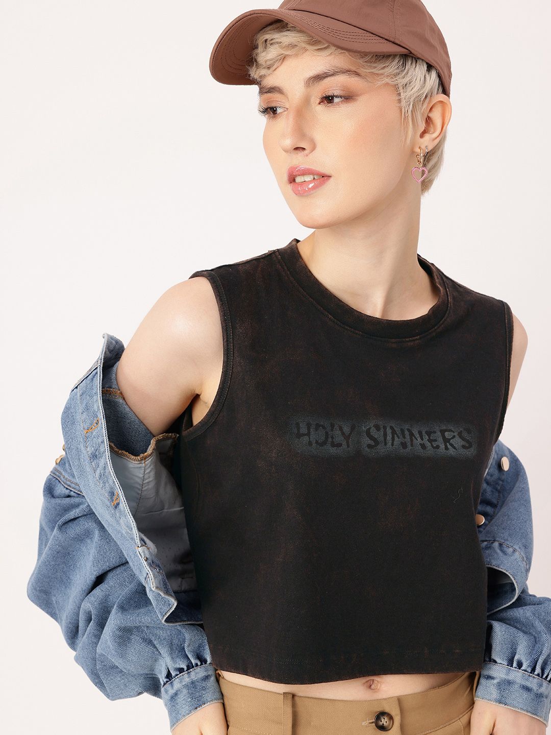 DressBerry Urban Edge Printed Washed Crop T-shirt