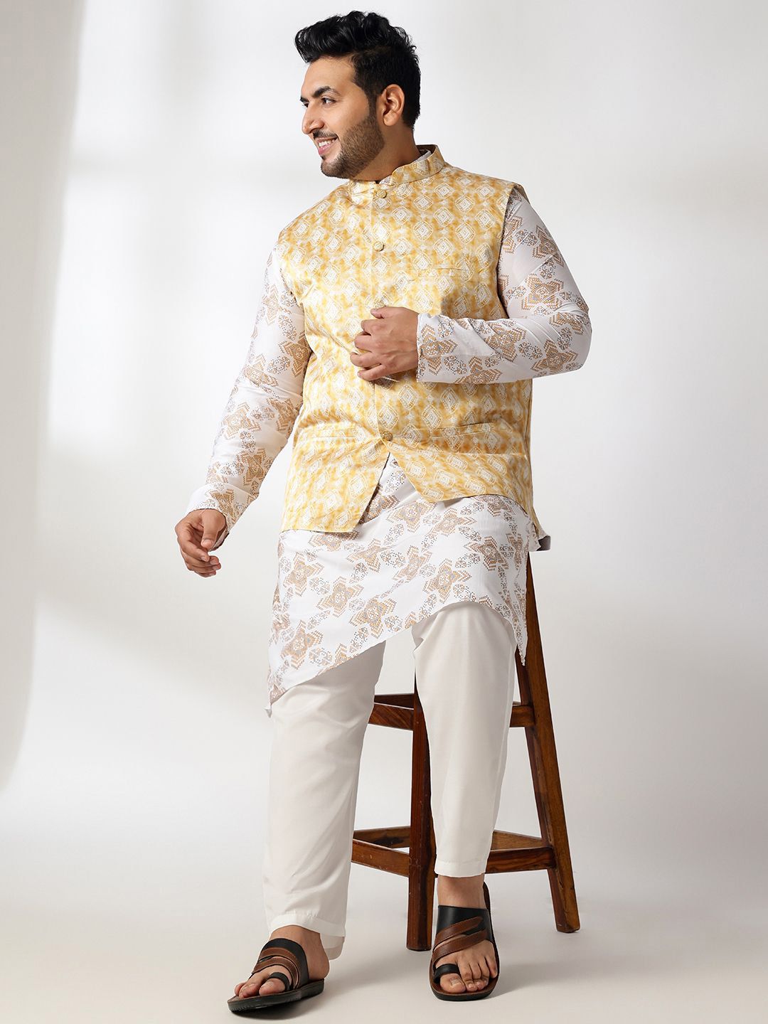 SOJANYA PLUS Kurta Lurus Kolar Mandarin Bercetak Geometri Dengan Piyama & Jaket Nehru