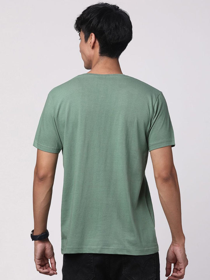 ADRO Men Graphic Printed Round Neck T-shirt