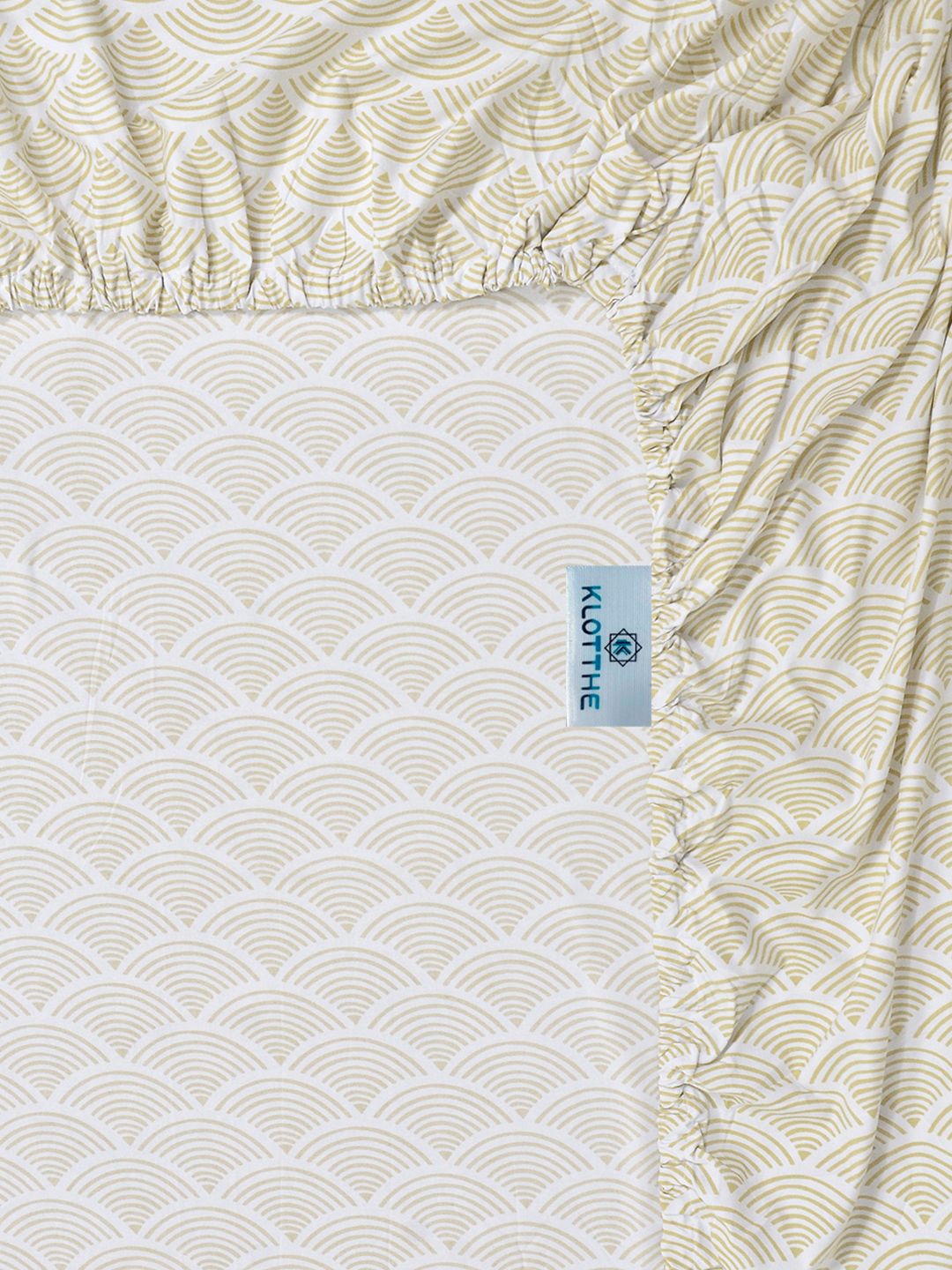 KLOTTHE White & Beige Printed 300 TC King Bedsheet With 2 Pillow Covers