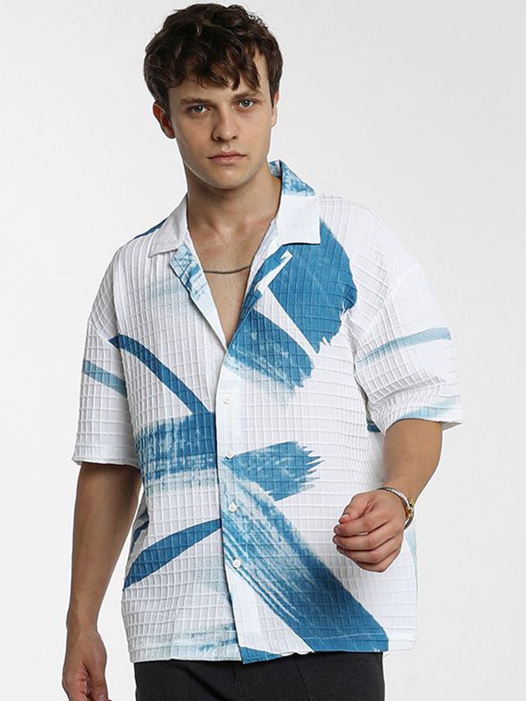 Campus Sutra Men Comfort Cuban Collar Graphic Printed  Oversized Casual Shirt