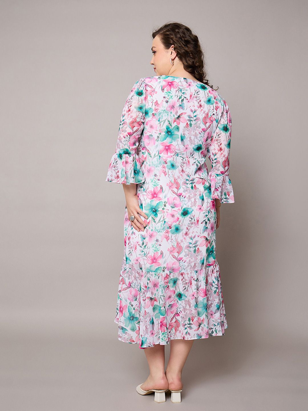 SASSAFRAS Curve Floral Print Flared Sleeve Georgette Midi Dress