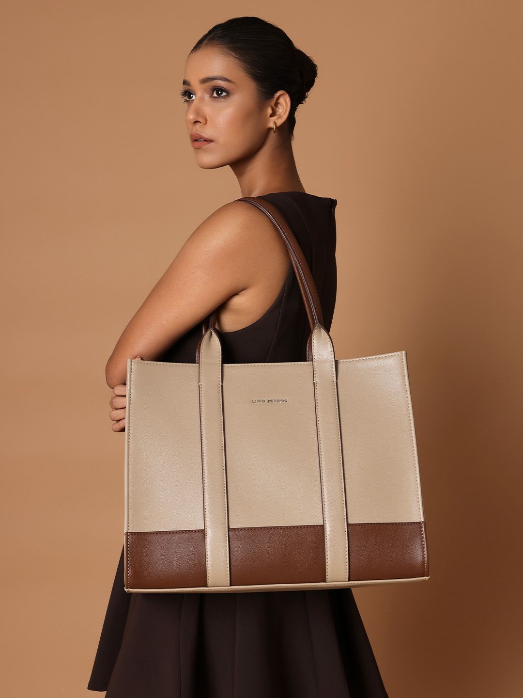 Lino Perros Oversized Structured Tote Bag with Tasselled
