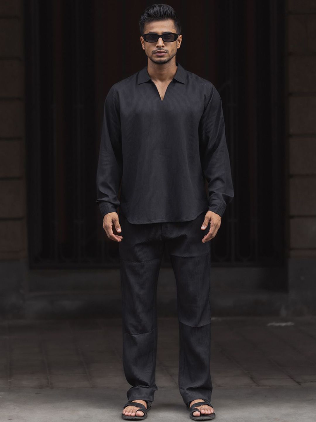 Powerlook Self Design Polo Collar Long Sleeves T-Shirt With Trouser