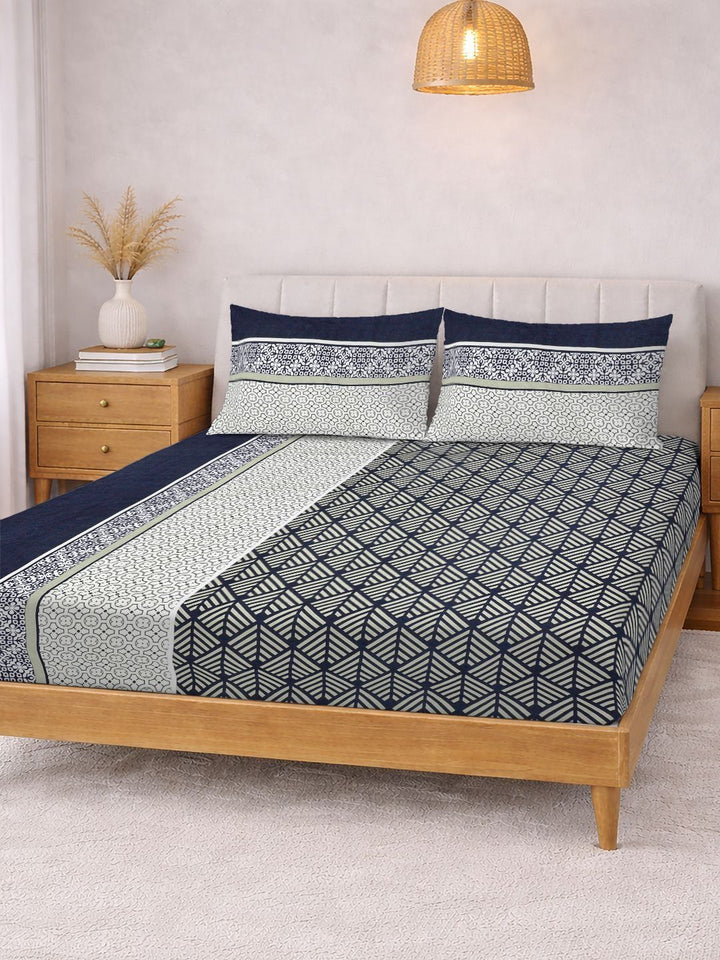 KLOTTHE Grey Geometric Fitted Double Bedsheet with 2 Pillow Covers