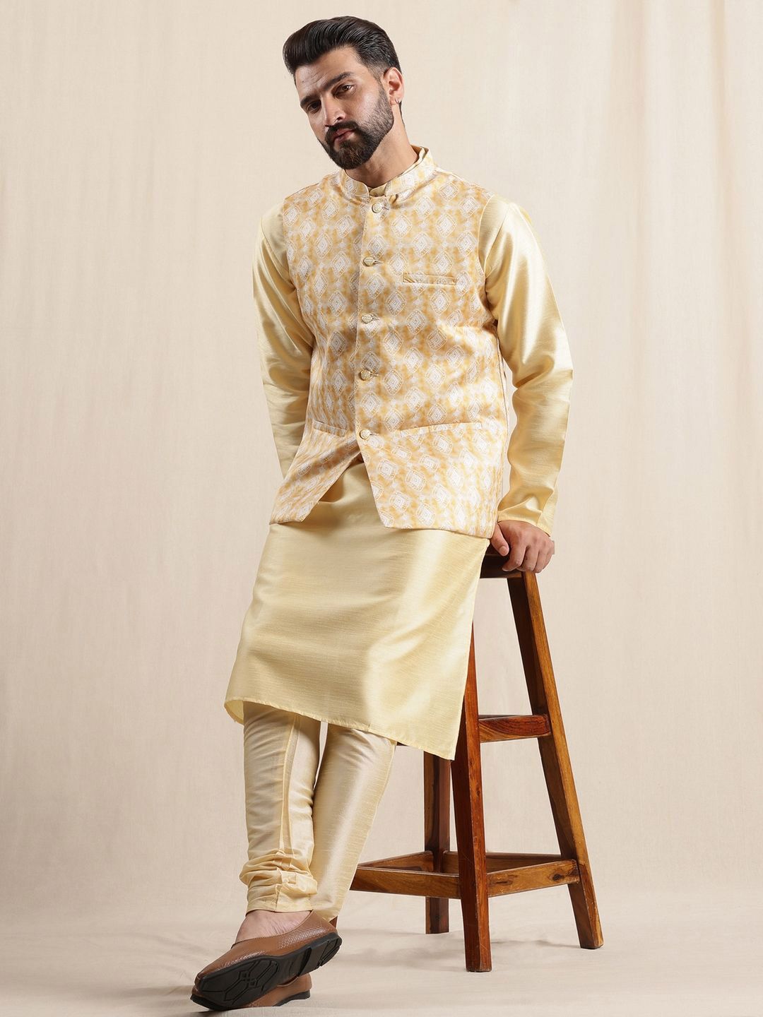 Anouk Mandarin Collar Straight Kurta With Pyjamas & Nehru Jacket