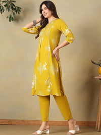Mamicha Women Floral Printed Regular Thread Work Pure Cotton Kurta with Trousers & With Dupatta