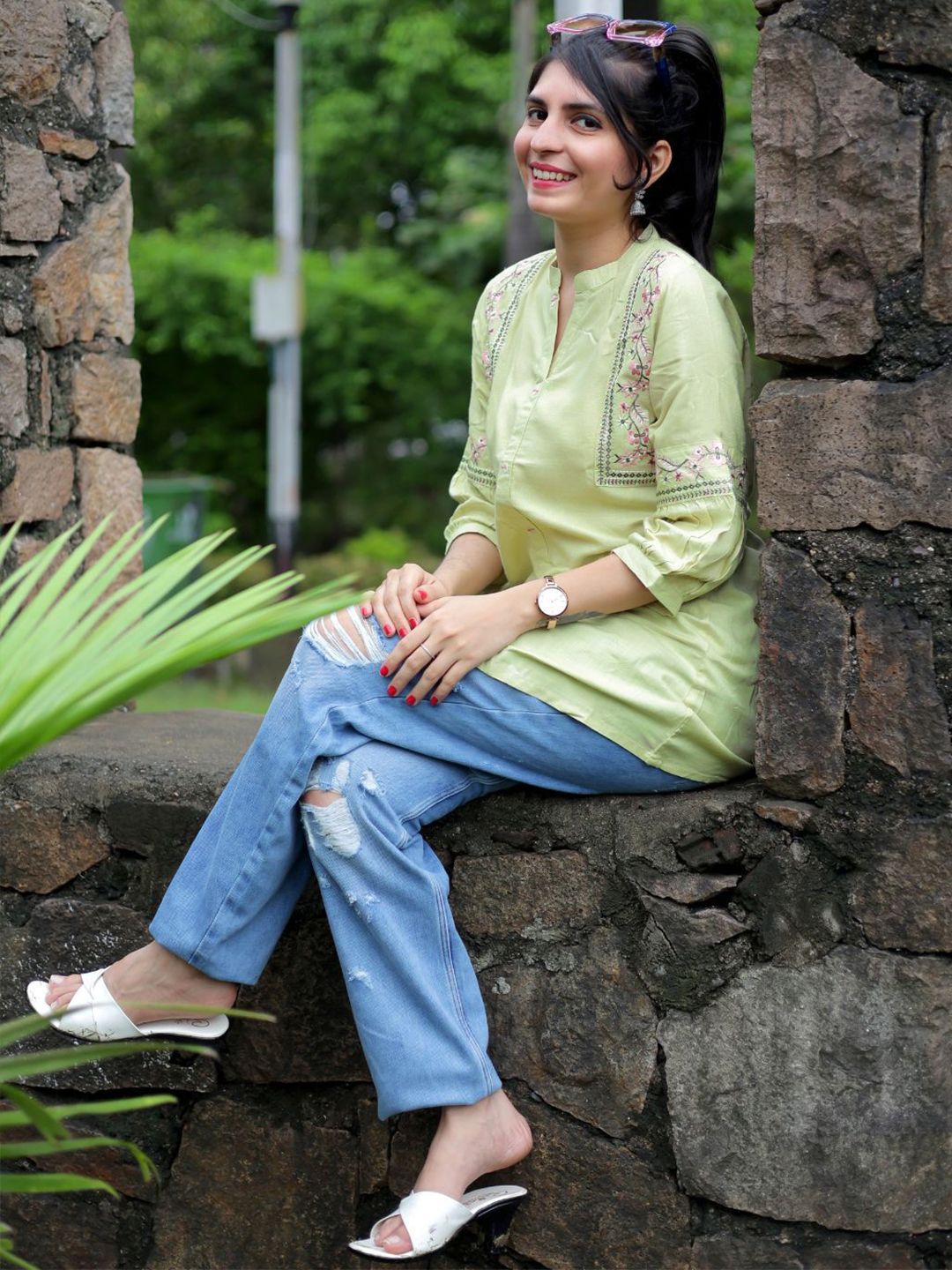 KALINI Ethnic Motifs Embroidered Kurti