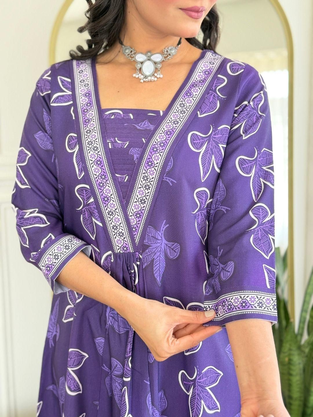 Kalini Wanita Reka Bentuk Diri Square Neck A-Line Kurta Set