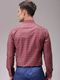 The Indian Garage Co. X Luxe Men Slim Fit Opaque Checked Formal Shirt