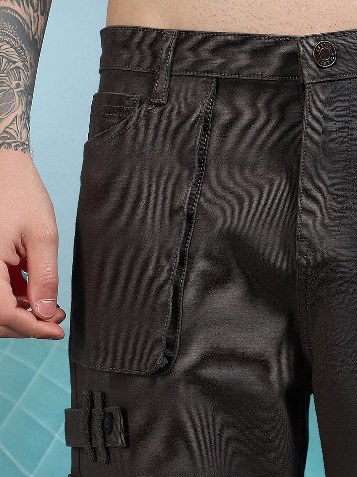 Eszett Men Relaxed Fit Cargos Trousers