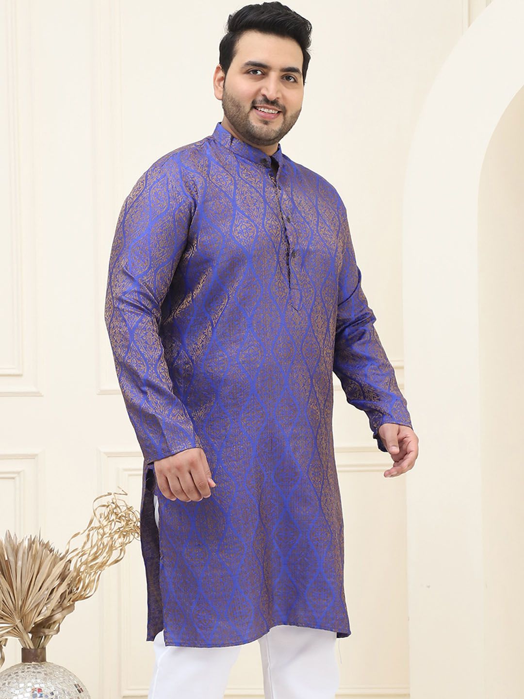 SOJANYA PLUS Ethnic Motifs Woven Design Band Collar Straight Jacquard Kurta