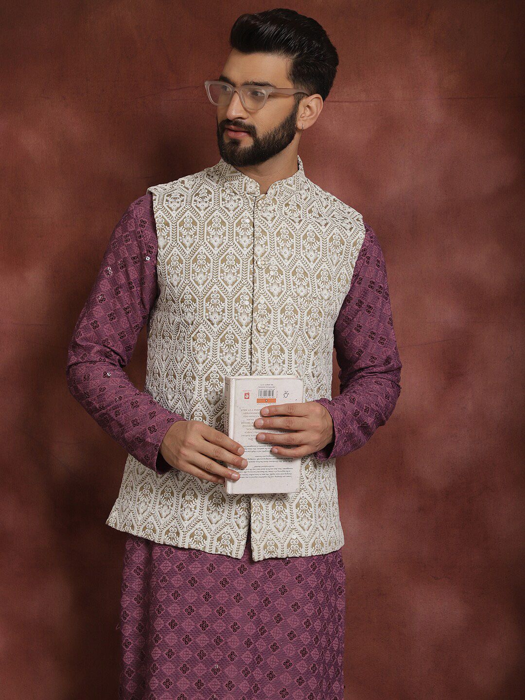 Anouk Geometric embroidered Mandarin Collar Long Sleeves Cotton Kurta