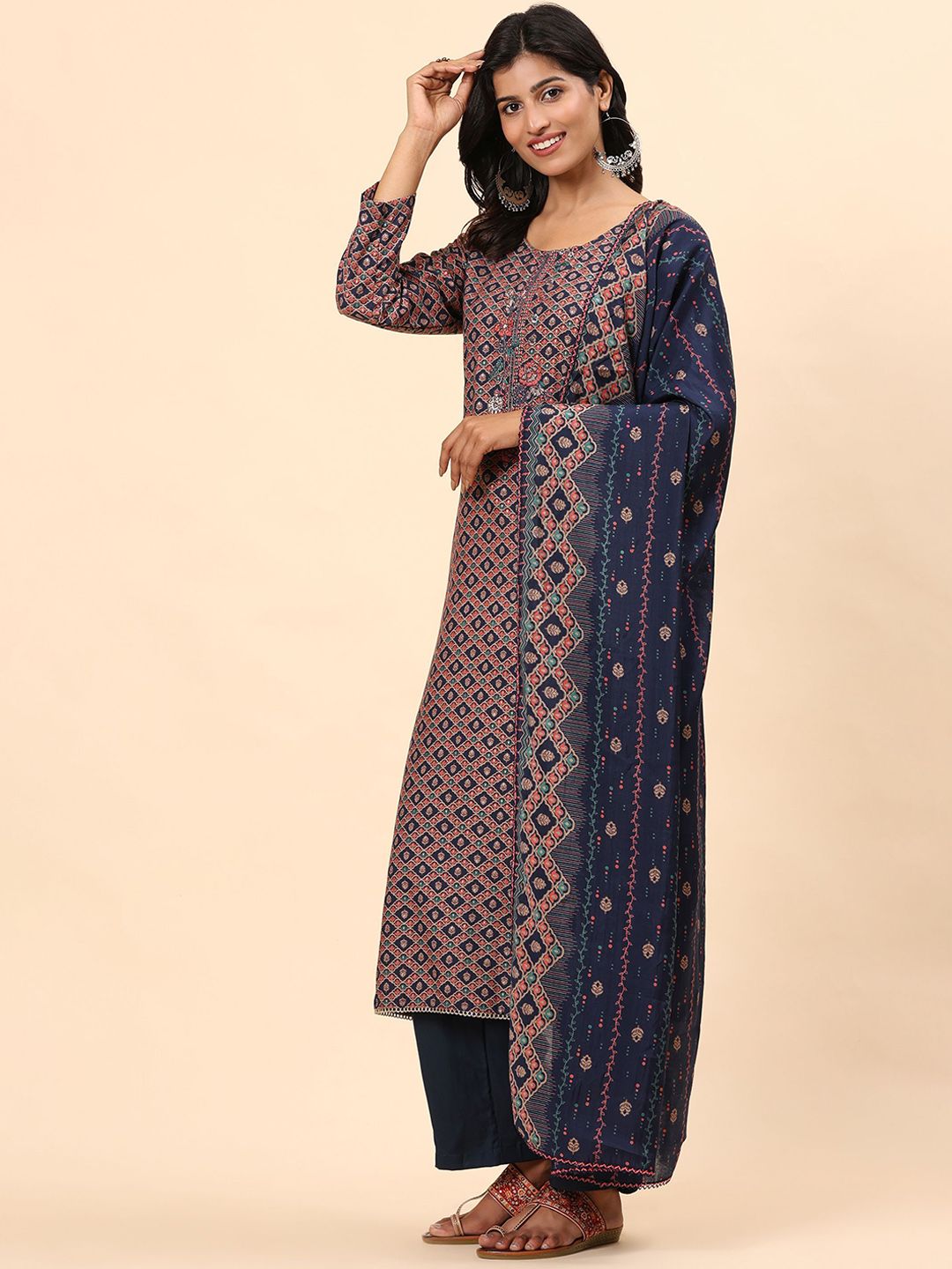 Mamicha Women Floral Printed Regular Pure Cotton Kurta with Palazzos & With Dupatta