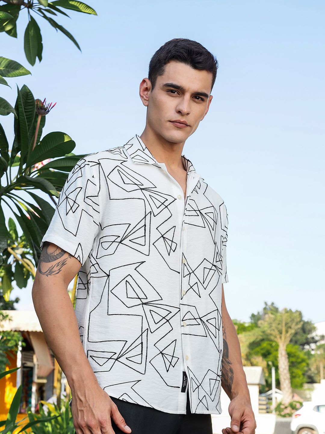 Thomas Scott Men Premium Fit Geometric Printed Spread Collar Casual Shirt