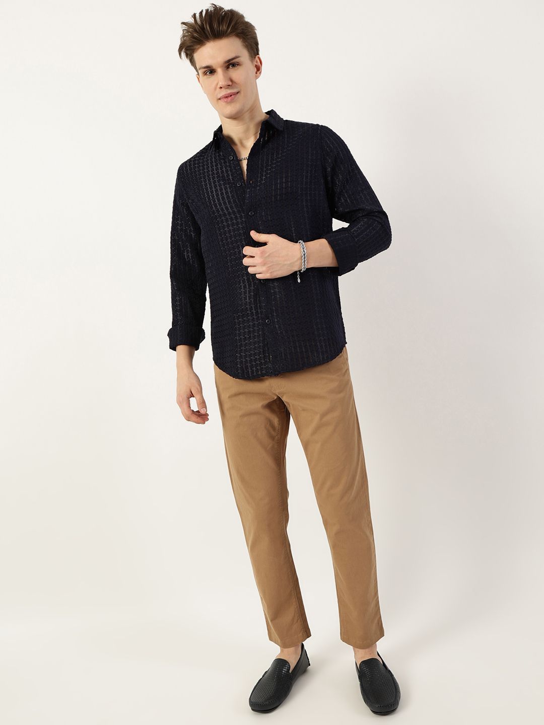 Thomas Scott Men Premium Spread Collar Textured Solid Slim Fit Casual Shirt