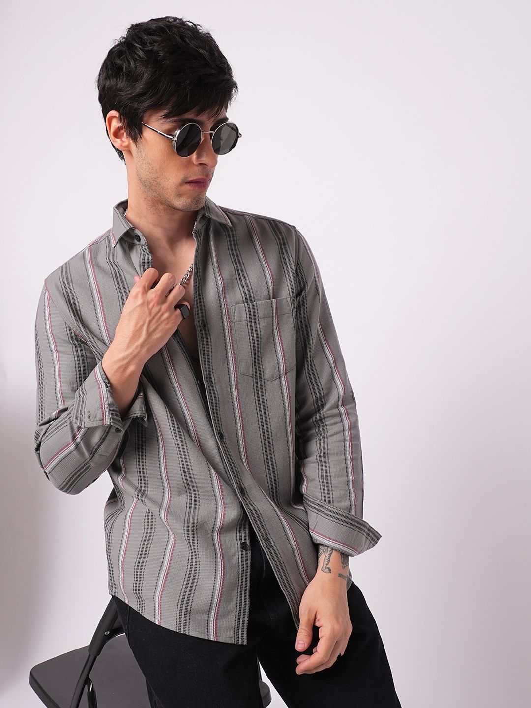 VASTRADO Men Classic Slim Fit Vertical Striped Spread Collar Cotton Casual Shirt