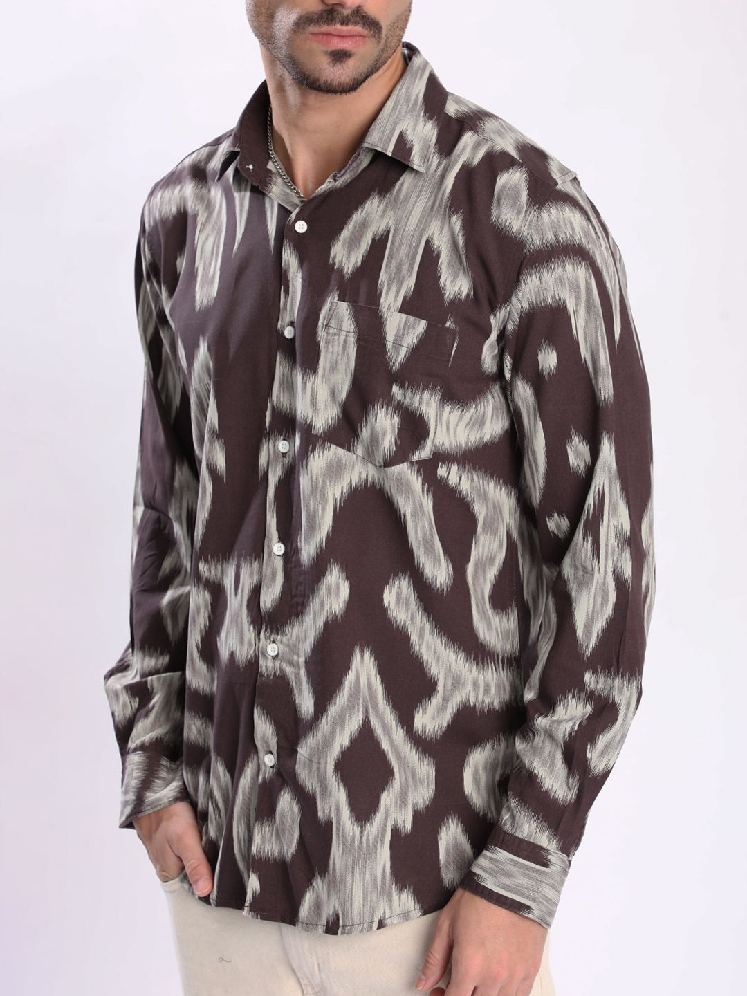 Bene Kleed Men Slim Fit Abstract Printed Spread Collar Casual Shirt
